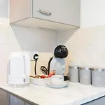 Secure Oasis 3br Sleeps 7 Driveway Near Centre Leeds (West Yorkshire)
