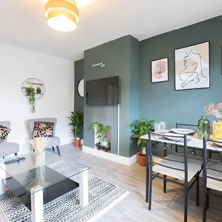 Secure Oasis 3br Sleeps 7 Driveway Near Centre