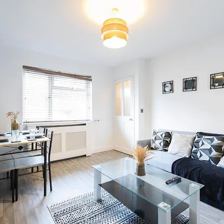 Prázdninový dům Secure Oasis 3br Sleeps 7 Driveway Near Centre Leeds (West Yorkshire)