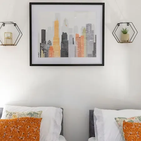 Semesterbostad Bright 3br House Sleeps 7 Driveway Near Centre *