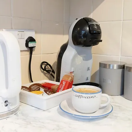 Semesterbostad Bright 3br House Sleeps 7 Driveway Near Centre *