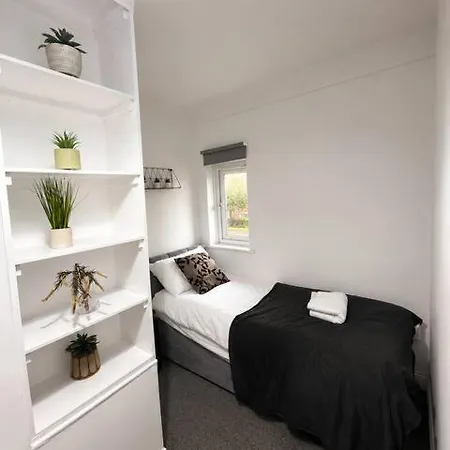 3br Retreat Sleeps 7 Driveway,near Centre Сasa de vacaciones