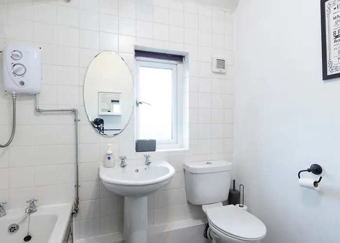 Peaceful Oasis 3br Sleeps 7 Driveway Near Centre Holiday home Leeds (West Yorkshire)