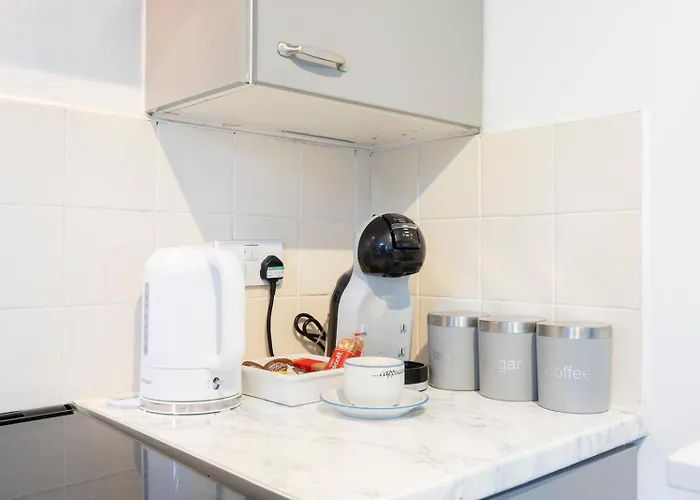 Peaceful Oasis 3br Sleeps 7 Driveway Near Centre Leeds (West Yorkshire)